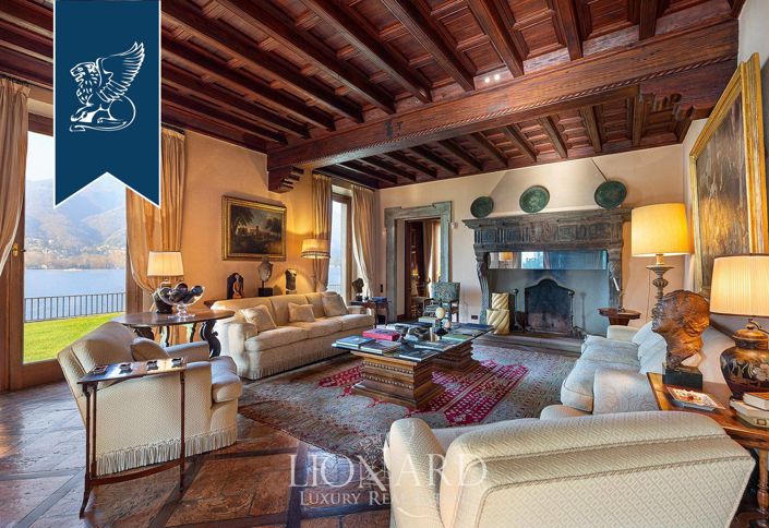 Image No.7-9 Bed Villa for sale
