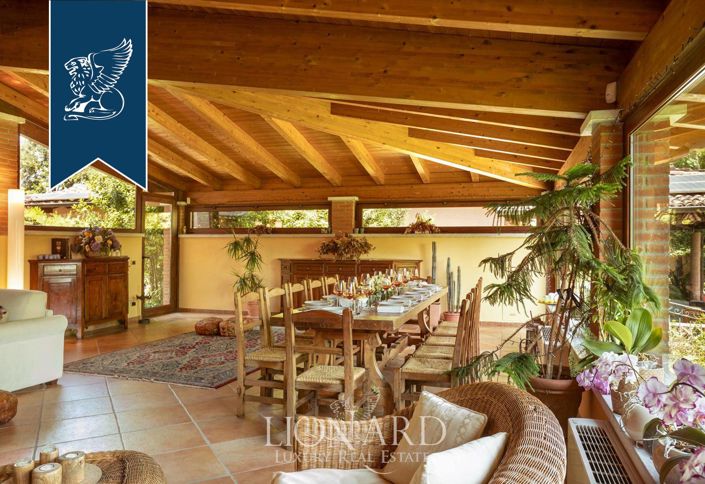 Image No.8-6 Bed Villa for sale