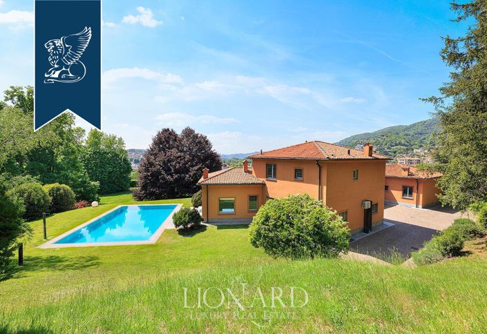 Image No.10-7 Bed Villa for sale