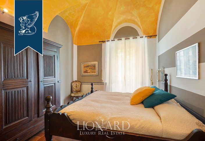 Image No.36-24 Bed Property for sale