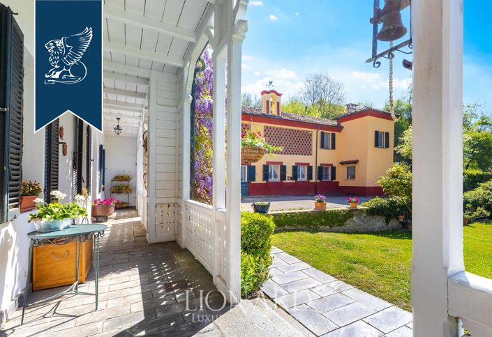 Image No.8-7 Bed Villa for sale