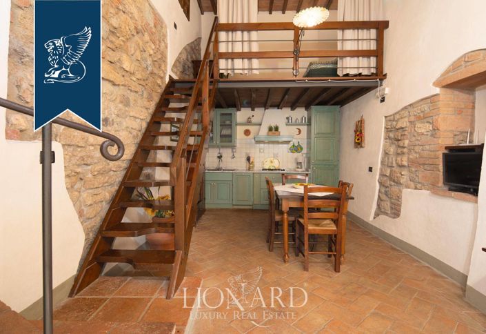Image No.19-Ferme de 8 chambres à vendre à Volterra