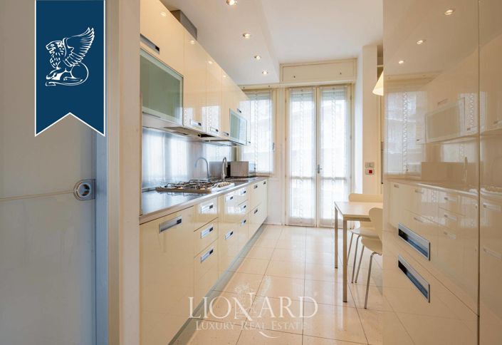 Image No.15-3 Bed Apartment for sale