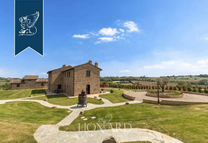 Image No.9-8 Bed Country House for sale