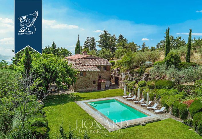 Image No.2-4 Bed Villa for sale
