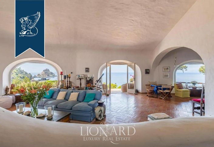 Image No.31-7 Bed Villa for sale