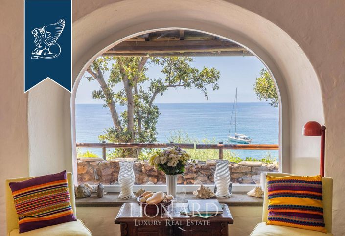 Image No.40-7 Bed Villa for sale