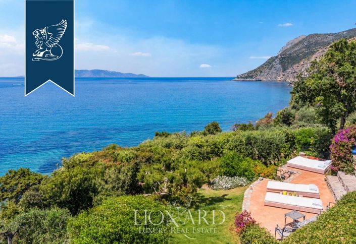 Image No.9-7 Bed Villa for sale
