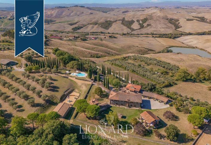 Image No.3-11 Bed Villa for sale