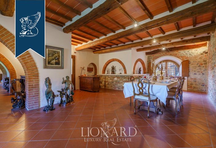 Image No.34-11 Bed Villa for sale