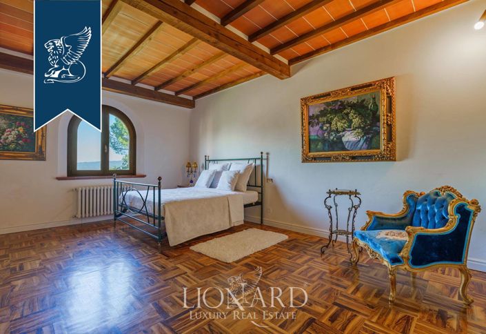 Image No.38-11 Bed Villa for sale