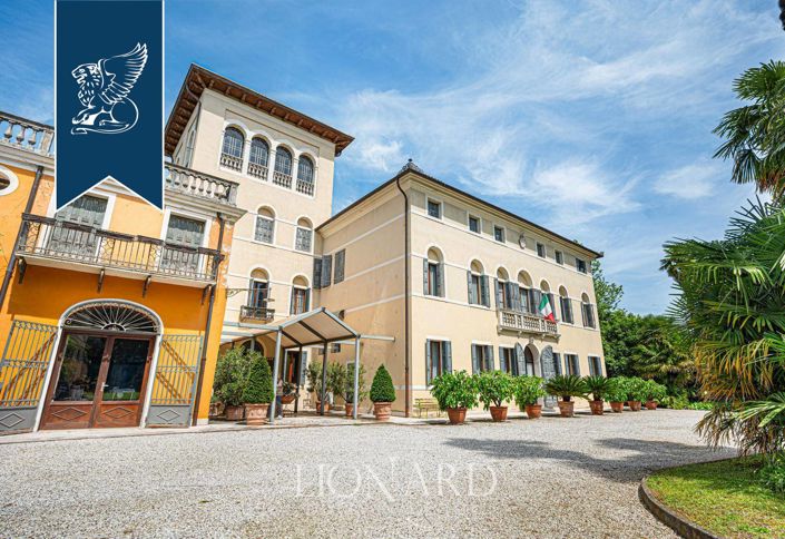 Image No.3-Villa de 8 chambres à vendre à Volpago del Mòntello