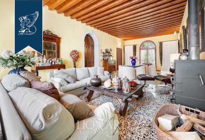 Image No.6-Villa de 8 chambres à vendre à Volpago del Mòntello