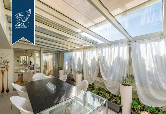 Image No.18-4 Bed Apartment for sale