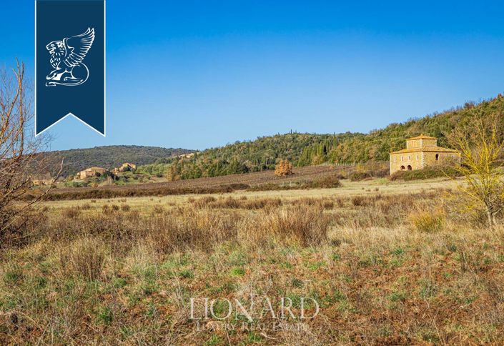 Image No.19-100 Bed Farmhouse for sale