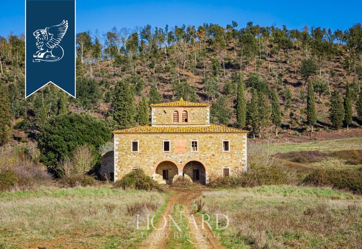 Image No.22-100 Bed Farmhouse for sale