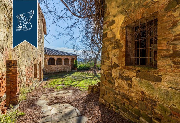 Image No.34-100 Bed Farmhouse for sale