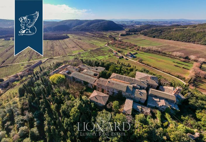 Image No.4-100 Bed Farmhouse for sale