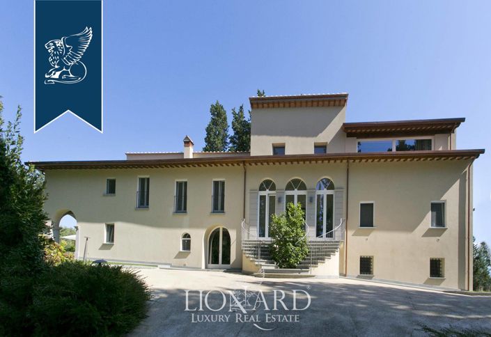 Image No.9-15 Bed Villa for sale