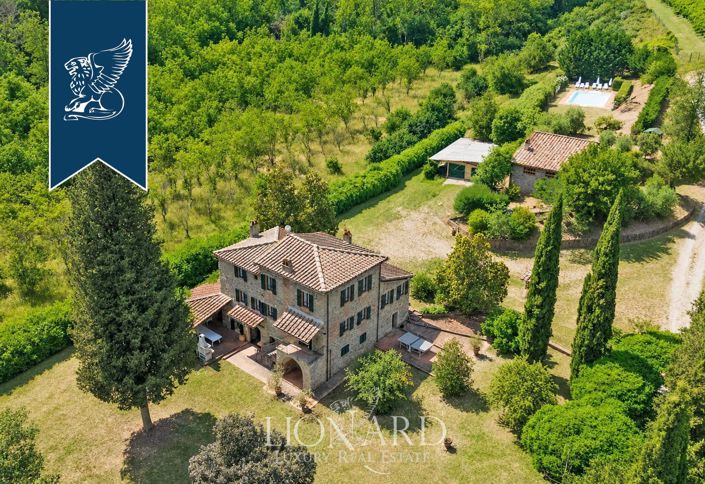 Image No.2-8 Bed Villa for sale