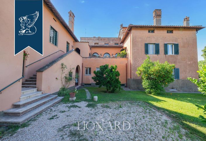 Image No.4-15 Bed Villa for sale