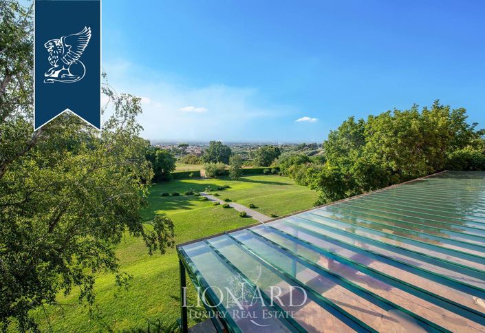 Image No.6-15 Bed Villa for sale
