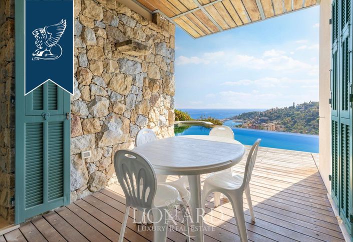 Image No.10-4 Bed Villa for sale