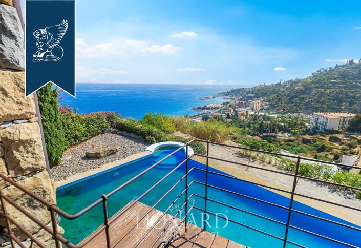 Image No.9-4 Bed Villa for sale