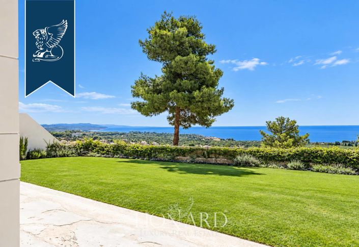 Image No.7-8 Bed Villa for sale
