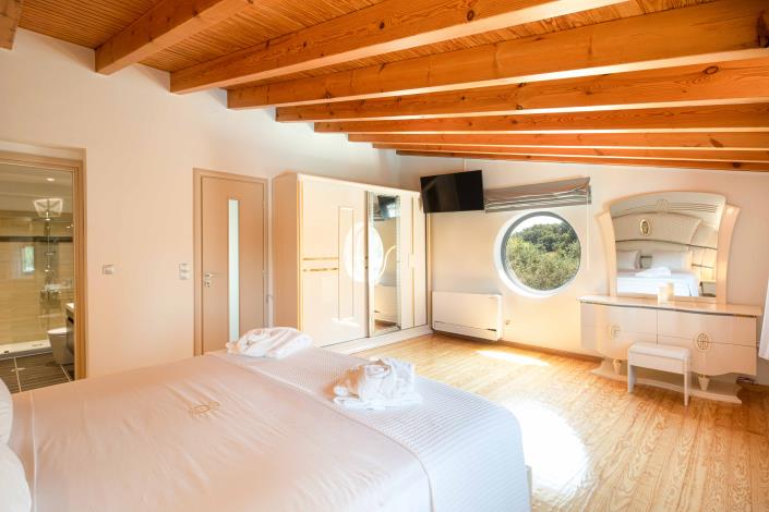 Image No.41-5 Bed Villa for sale