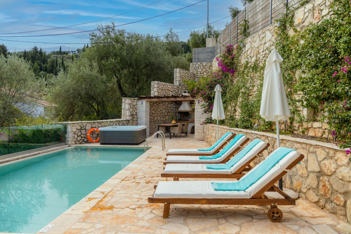 Image No.4-2 Bed Villa for sale