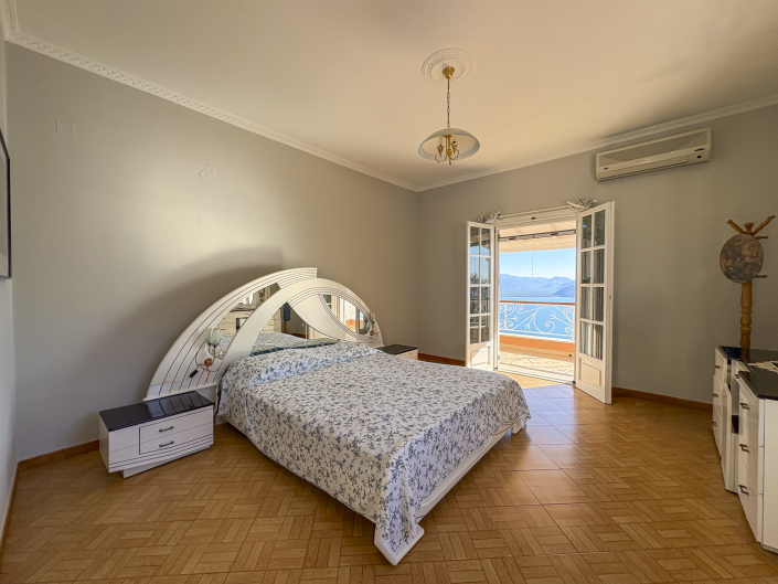 Image No.40-4 Bed Villa for sale