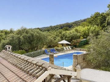 For-Sale---Villa--120-sqm-on-2-000-sqm-Land-with-Pool---Water-Reservoir-in-Agios-Georgios-Pagon--1-