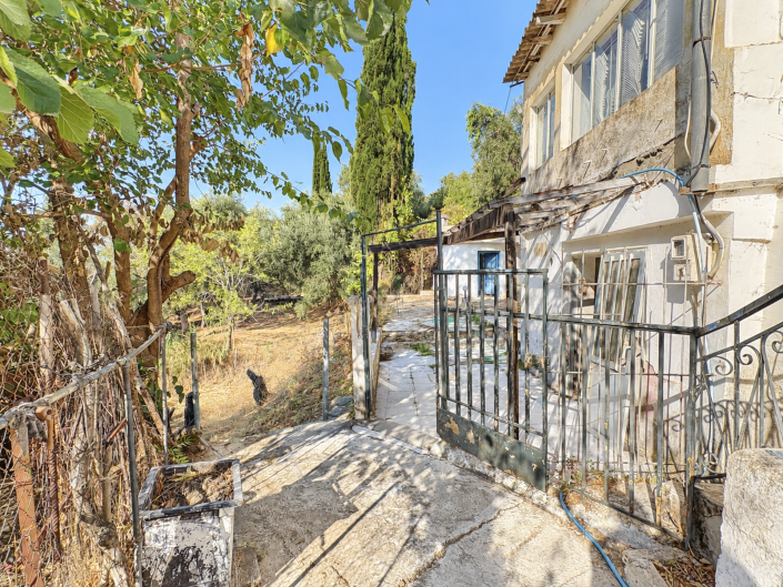 Image No.11-2 Bed House for sale