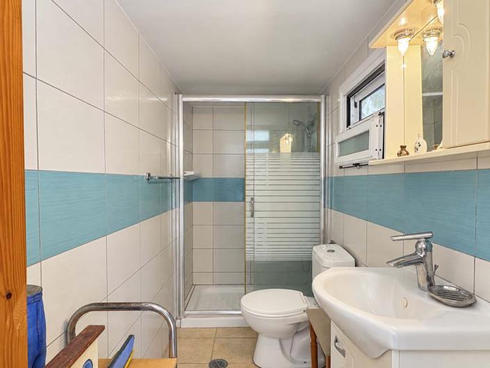 Image No.20-3 Bed House for sale