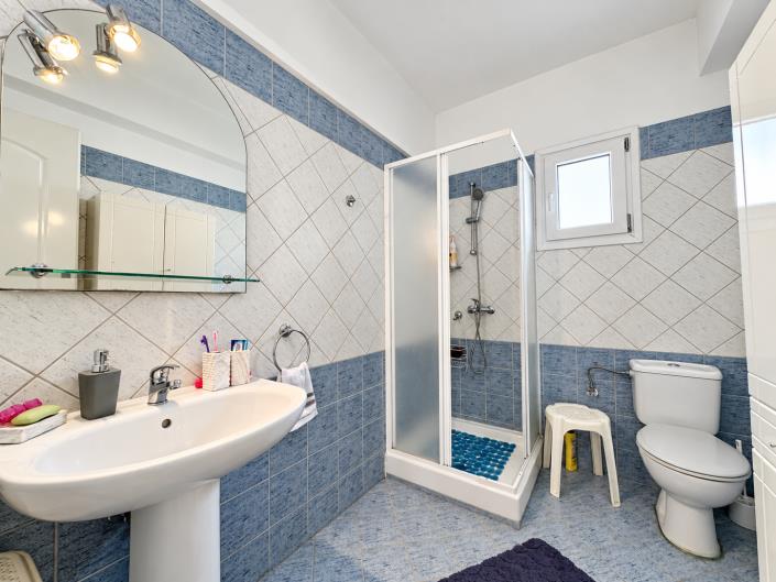 Image No.8-3 Bed House for sale