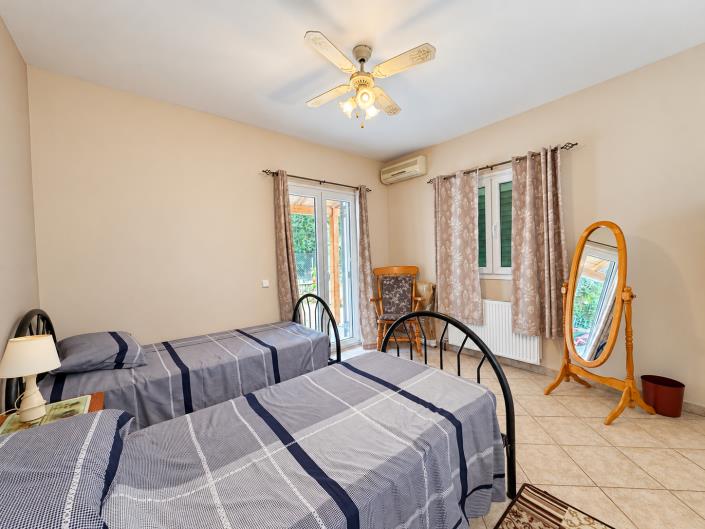 Image No.9-3 Bed House for sale