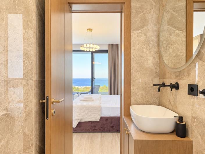 Image No.45-4 Bed Villa / Detached for sale
