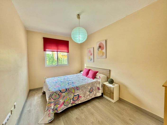 Image No.18-4 Bed Townhouse for sale