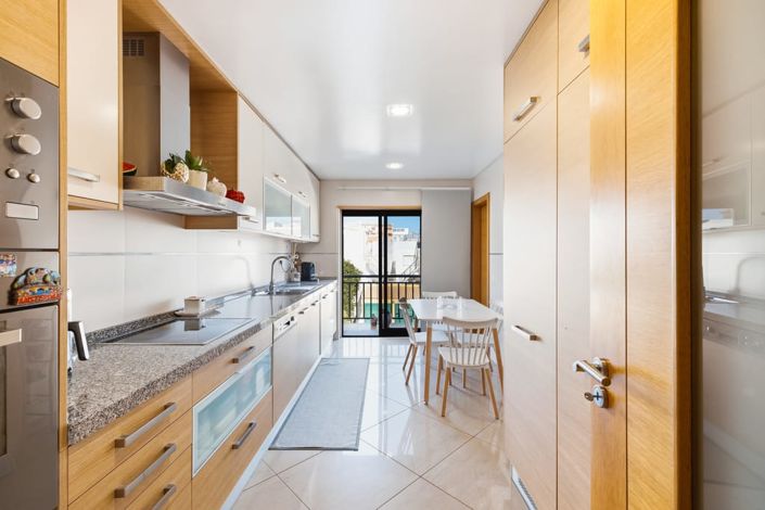 Image No.9-3 Bed Apartment for sale