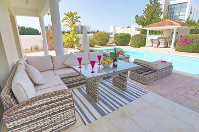 63471-detached-villa-for-sale-in-sea-cavesori