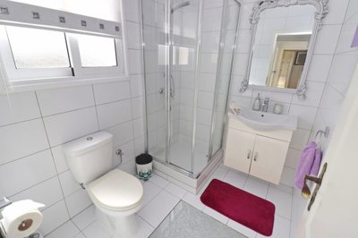 63456-detached-villa-for-sale-in-sea-cavesori