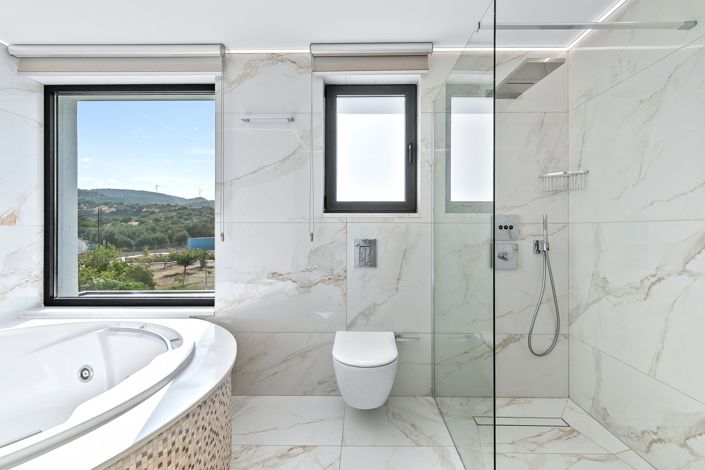 Image No.42-5 Bed Property for sale