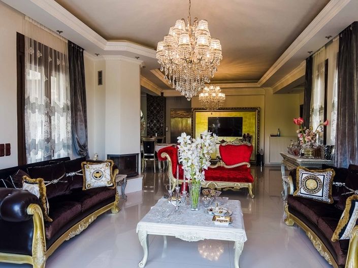 Image No.5-8 Bed Property for sale