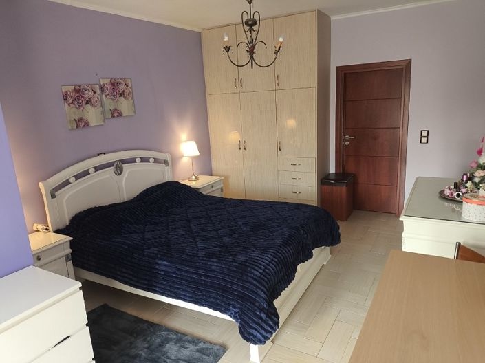 Image No.14-6 Bed Property for sale