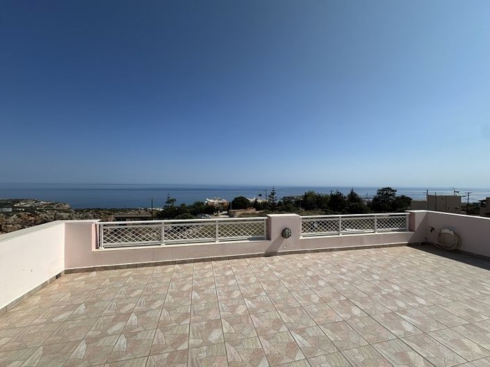 Image No.22-6 Bed Property for sale
