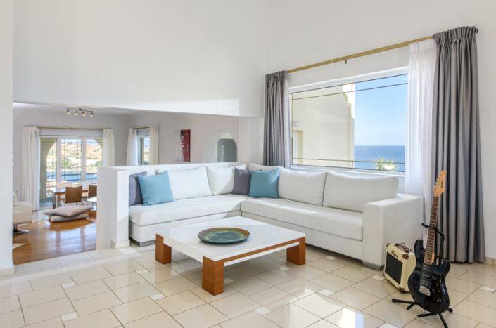 Image No.13-7 Bed Property for sale