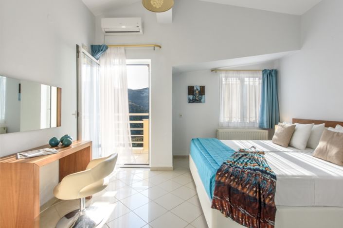 Image No.3-7 Bed Property for sale