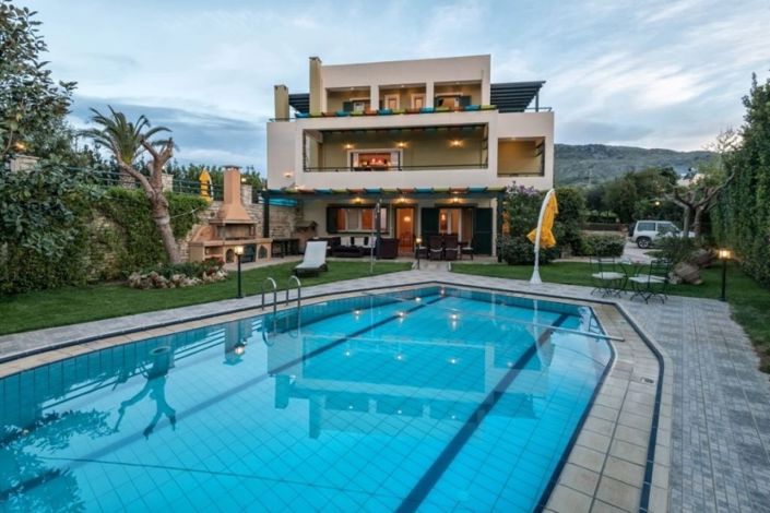 Image No.3-6 Bed Property for sale