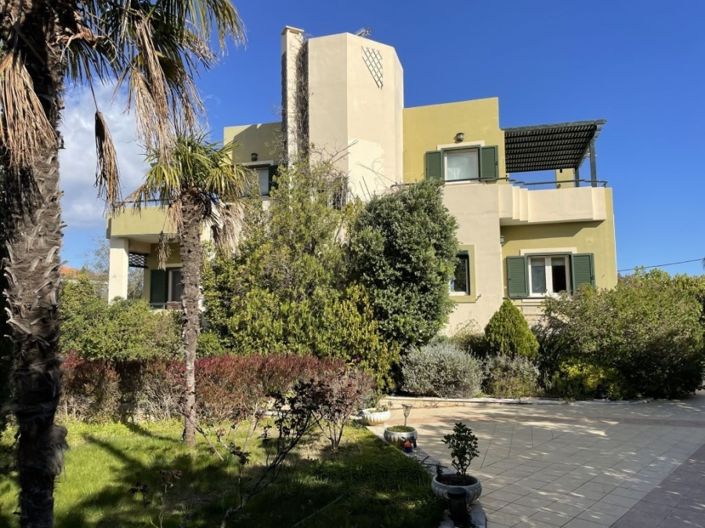 Image No.4-6 Bed Property for sale